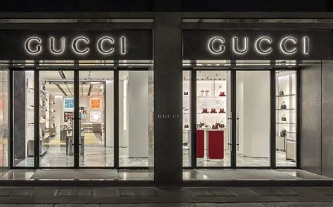 negozio gucci nuoro|Gucci riapre la boutique di Milano .